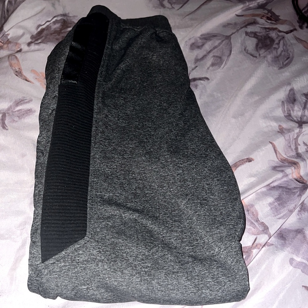 Black & Greg baggy pants 👖